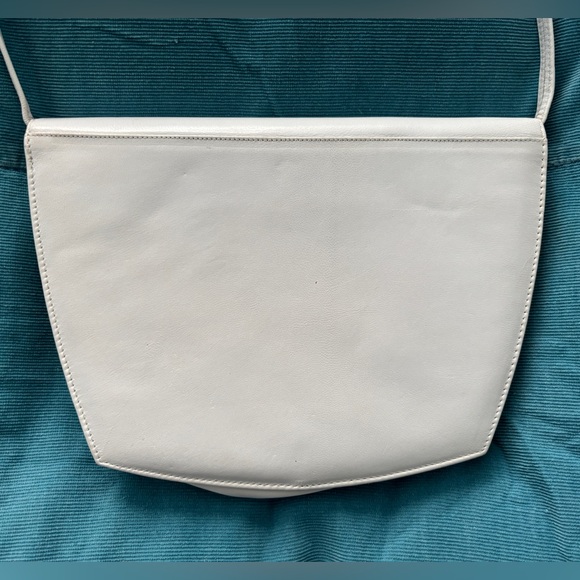 Vintage White leather purse - Picture 4 of 7